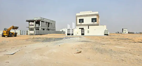 أرض سكنية استثمارية للبيع في روضة القرط – الشارقة | شارع 54 متر | تملك حر للجنسيات العربية