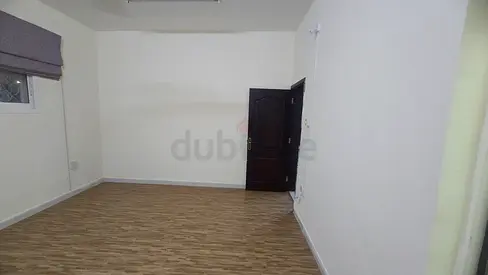 Room available for family. Near boling center.