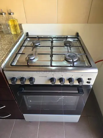 4 burner stove with oven