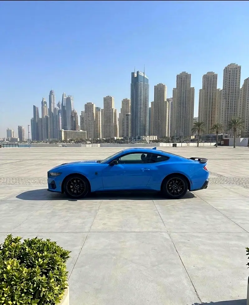 Ford Mustang 2025 — photo 1 of 11