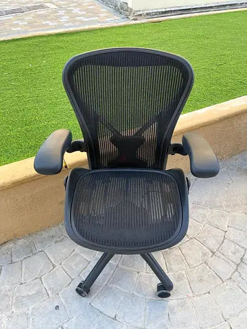 Size C Herman Miller Aeron Classic Office Chair fully loaded  Fully adjustable Features: Adjustable