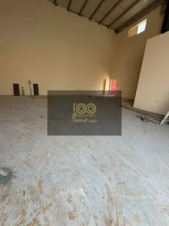 Warehouse complex in Umm Al Thaoub – 4 units + back yard, 2,400 sqft each with 35 kW electricity, 