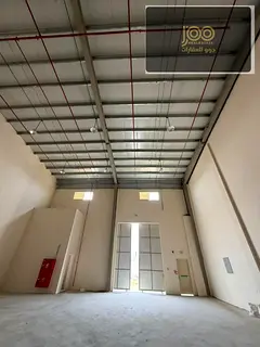 Warehouse for annual rent in Umm Al Quwain – Al Thu'ub, 3,300 sqft, 40 kW electricity, with ba