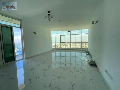 شقة بموقع مميز في أبراج الواحة 1، مناسبة للإقامة السنوية وتقدم بيئة سكنية مريحة وآمنة للأفراد والعائلات. تقع الشقة في موقع استراتيجي يسهل الوصول منه