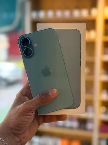 iPhone 16 128 gb tdra 1 months warranty remaining