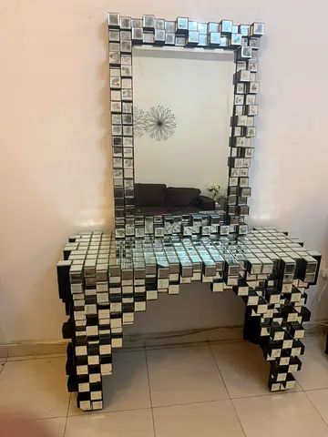 Luxury Modern Mirrored Vanity Table with 3D Cube Mosaic Design and Matching Statement Mirror