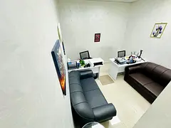 Modern Office | Bank Account Assistance | Free Amenities |