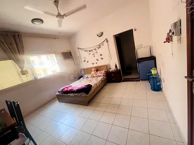 Executive Master bedroom  with attached washroom sharing withpreferably Kerala ladies from may 1st