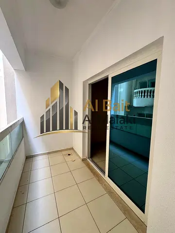 Spacious 1 Bedroom Apartment with Balcony, Master Room & Free Parking