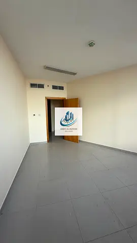Fully family new building 2 bhk with closed hall very closed to sehra center just 48 k call Bilal