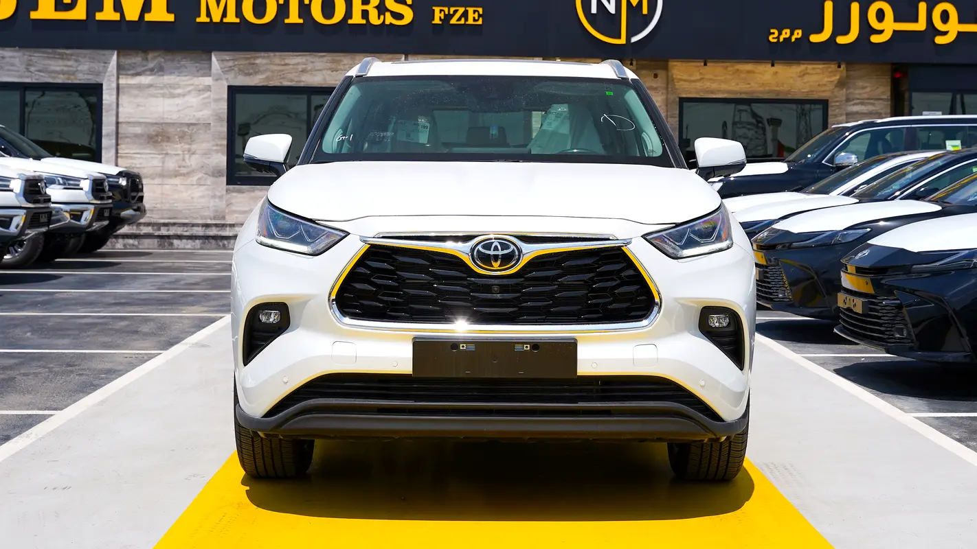 Toyota Highlander 2026 — photo 1 of 17