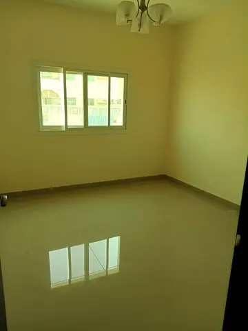 🏡 للإيجار – شقة أول ساكن في المناخ | الشارقة 📍 الموقع: أمام حديقة المناخ – موقع مميز وقريب من جميع الخدمات  غرفة وصالة  2 حمام مساحة ممتازة