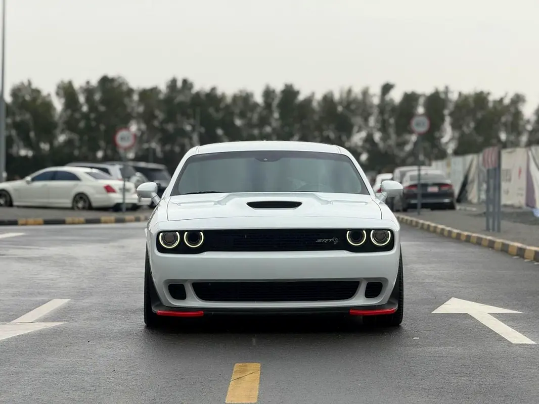 Dodge Challenger 2018 — photo 1 of 19