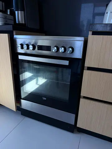Beko freestanding oven with hob - used, working condition