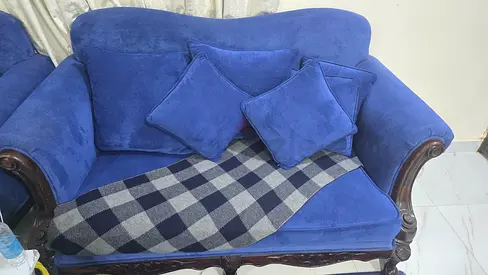 العين