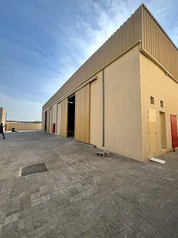 open yard with warehouse with 200kw