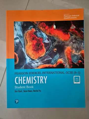 Pearson Edexcel International GCSE (9-1) Chemistry Student Book - slightly used