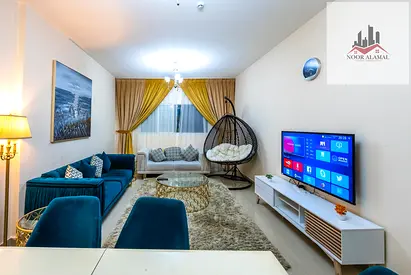 الشارقه التعاون غرفتين وصاله ومطبخ وحمامين وبلكونه السعر 4700 شامل انترنت