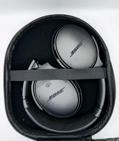 Bose QuietComfort 35 II Wireless Noise Cancelling Headphones, Black