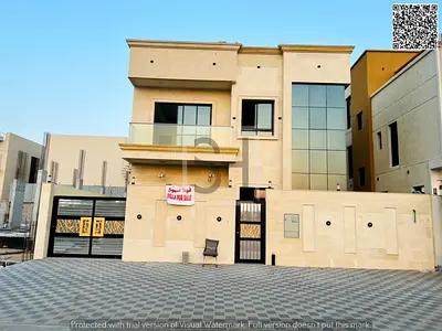 فيلا للبيع بموقع مميز مقابل الخدمات وشارع الشيخ محمد بن زايد.