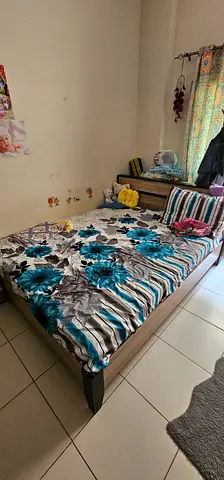 Bed and dressing table set