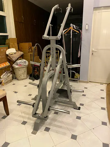 Body solid lat pull down