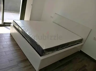 Ikea hydraulic king‑size bed (180 × 200 cm) with  IKEA mattress ✨