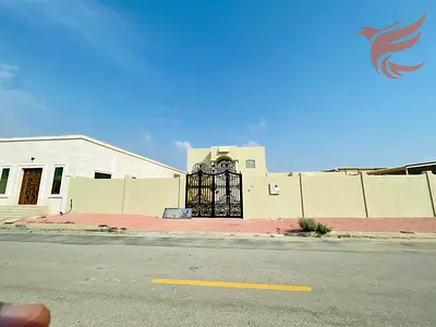 4 BR villa for rent in al Mairead rent 100k