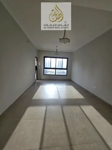 شقة غرفتين ماستر مع صالة – ثاني ساكن، تشطيب فاخر، بلكونة، باركن مجاني