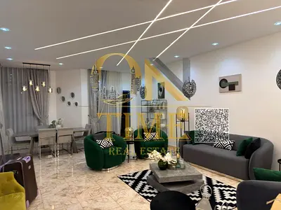 لقطة تملك حر بالعفش والديكورات , تشطيبات ممتازه , طابق مرتفع , جاهزه للسكن والاستثمار فورا
