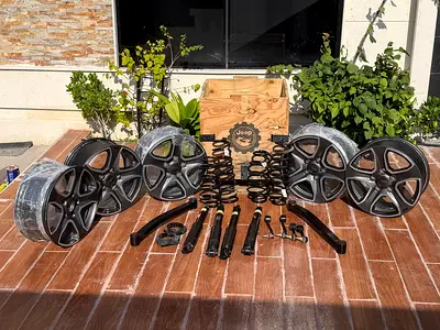 Jeep Wrangler Unlimited Sport 2023 – Stock Rims  Stock Suspension Kit