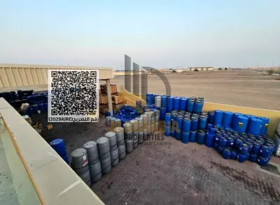 🏭 للبيع – مبنى صناعي في واحة الصجعة الصناعية، الشارقة (على الشارع الرئيسي)