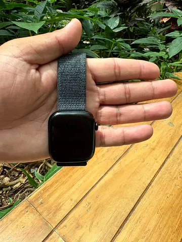 Apple smart watch series 10 , 46, smartwatch with grey fabric strap — used, working condition