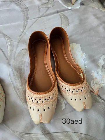 Stylish Women’s Slip-On Flats