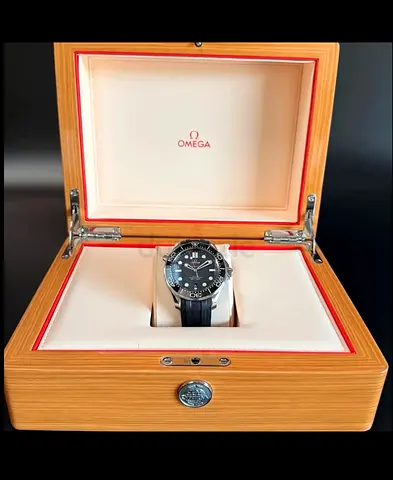 Omega Divers Watch 300 42mm - Full Set