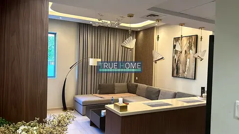 1BR Fully Uprgraded and Furnished With Garden