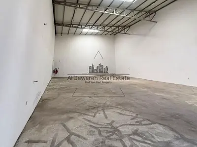 Warehouse for rent in the modern industrial area of ​​Umm Al Thu'ub in Umm Al Quwain. Area: 2535 sq ft. High-voltage electricity (20kw).