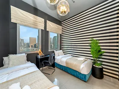 BED SPACE FOR GIRLS ONLY IN TWO BEDROOMS APARTMENT