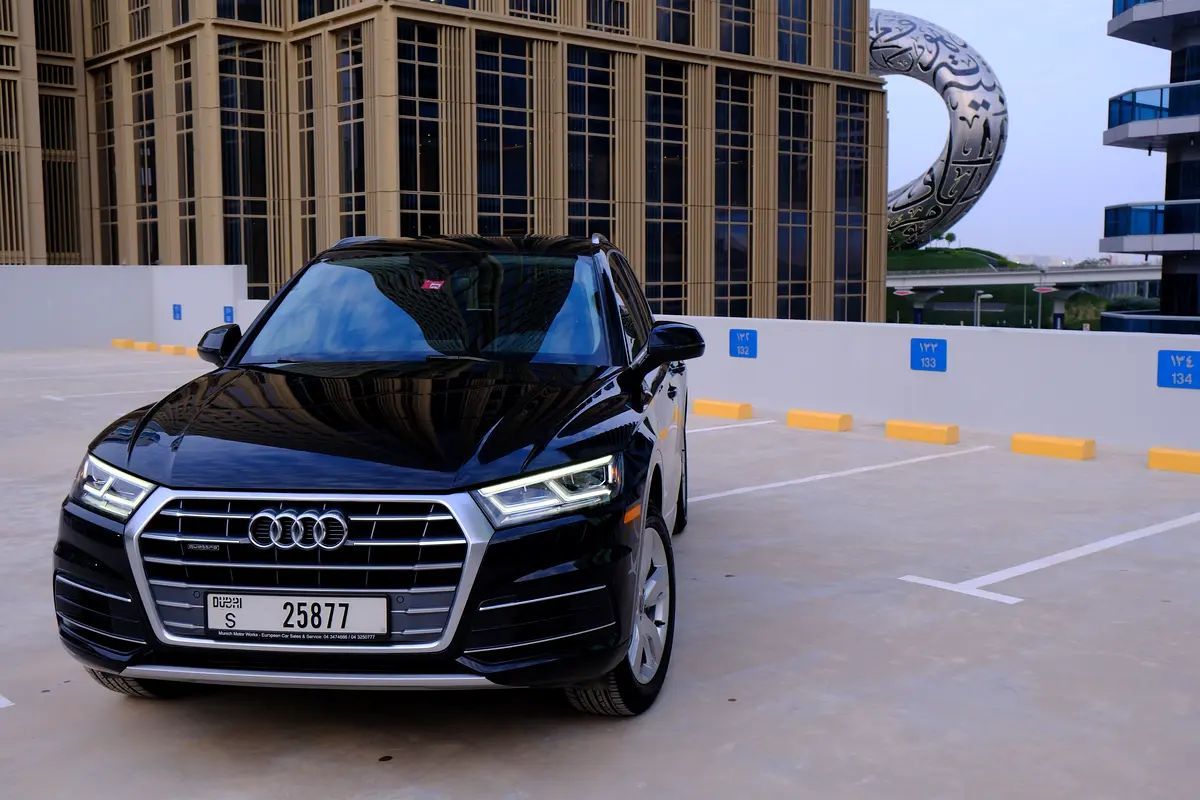 Audi Q5 2017 — photo 1 of 9