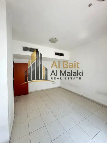 Apartment for rent in Al Majaz, 3 bedrooms and a living room with free parking, 43,000