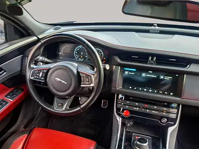 2018 Jaguar XF 照片 9