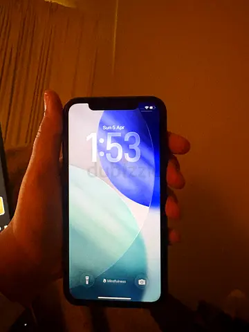 iPhone 11 little laggy but good health no cracks or scratches