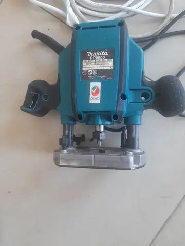 راوتر ماكيتا RP0900 غاطس - بحالة جيدة+وصله كهربائيه جديدبحاله الجديد