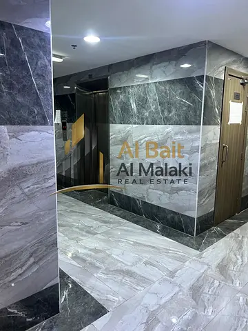غرفتين وصاله في القاسميه
أطلاله مفتوحه 
على أربع دفعات او 6دفعات
التامين  شيك مؤجل شهرين أو ثلاث اشهر
عدد الحمامات 2
باركن فري
تاني ساكن