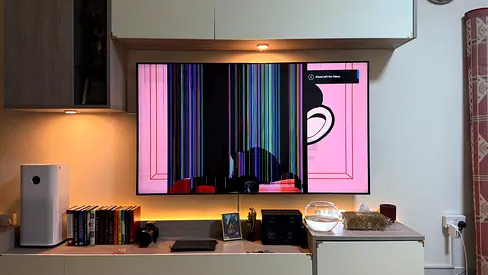 Samsung TV 4K 75 inches Broken screen 2025 model