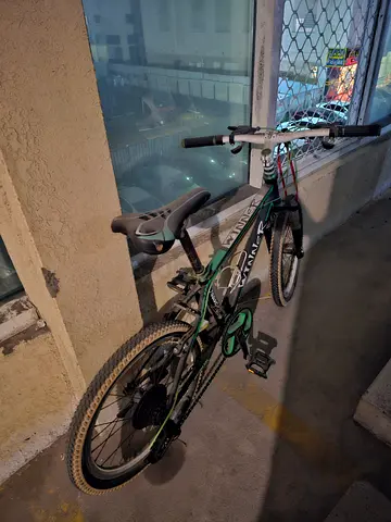 Cycle 20 inch tyres for sale, all gears working