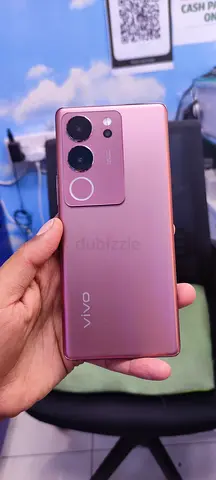 Vivo v 29, 256 GB STORAGE