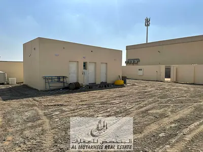 متاح ارض للايجار مساحه 8,000 قدم مع كهرباء بسعر 130,000