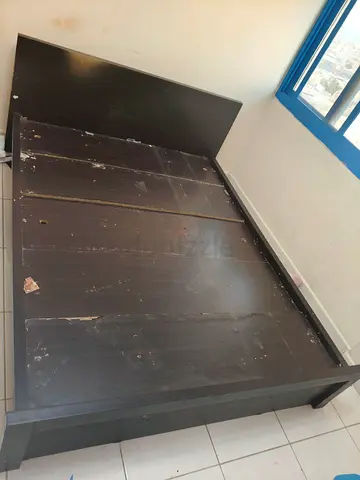 Bed selling low price, neat and clean