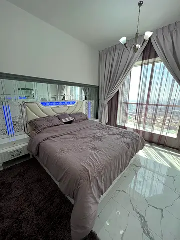 شقه اول ساكن فرش جديد تاور خدمي جدا مساحه واسعه لوكيشن مميز جاهزه للسكن الفوري قريب من الخدمات فرصه لا تعوض 🏡✨